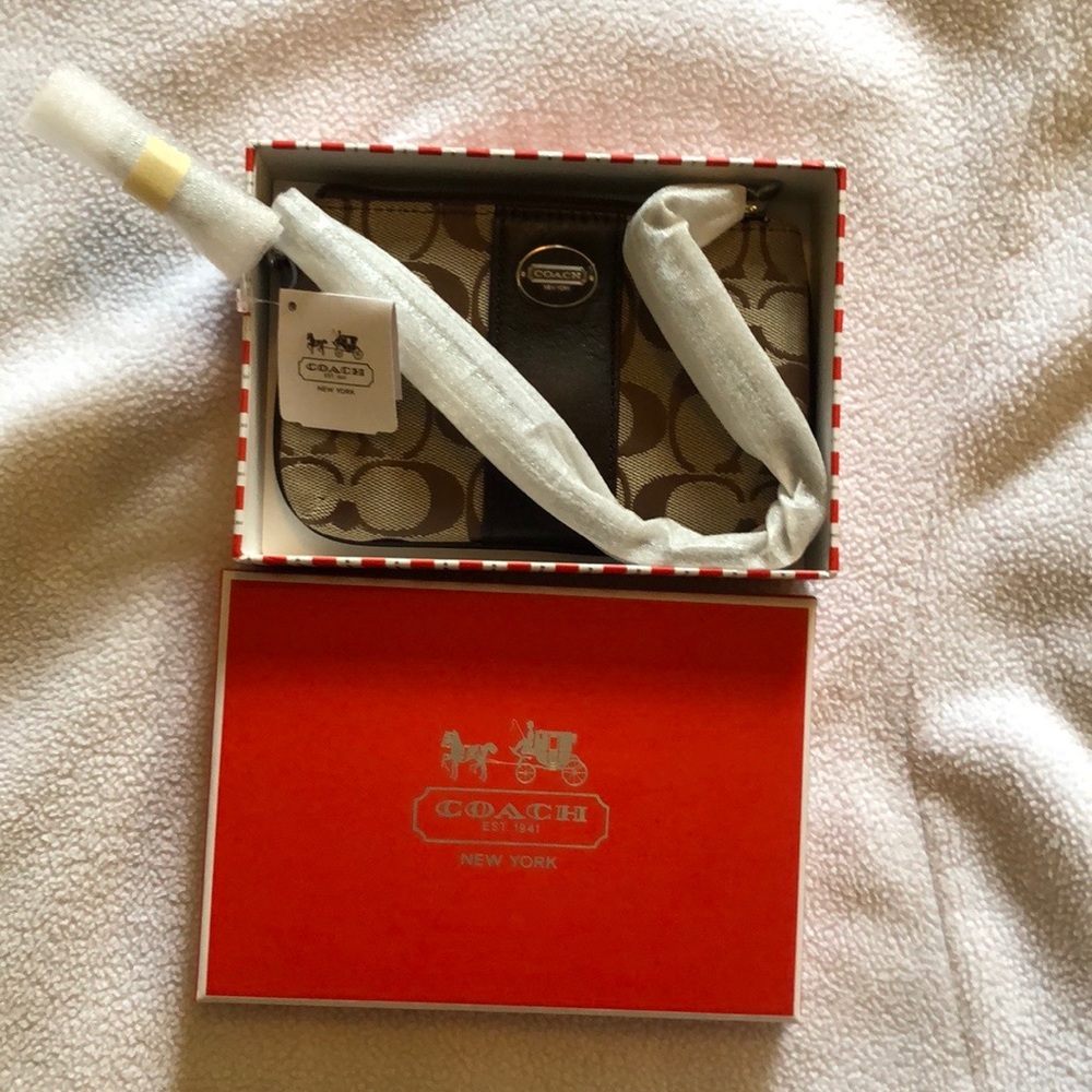 Coach wrist purse